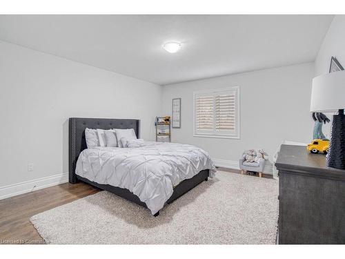 958 Beach Boulevard, Hamilton, ON - Indoor Photo Showing Bedroom