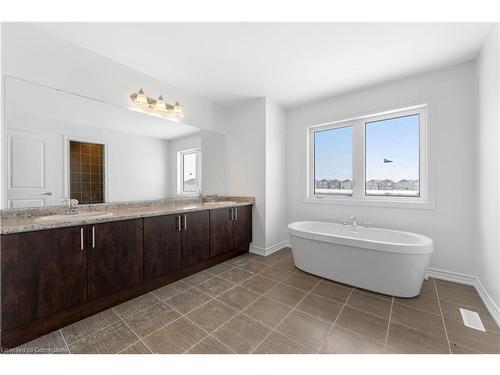 394 Russell Street, Dundalk, ON - Indoor Photo Showing Bathroom