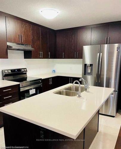 7 Pony Way, Kitchener, ON - Indoor Photo Showing Kitchen With Stainless Steel Kitchen With Double Sink With Upgraded Kitchen