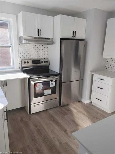 90 Queenston Crescent, London, ON - Indoor Photo Showing Kitchen