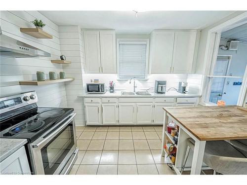 72 Elgin Street S, Cambridge, ON - Indoor Photo Showing Kitchen