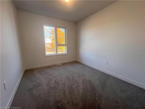 79 Queensbrook Crescent Crescent, Cambridge, ON - Indoor Photo Showing Other Room