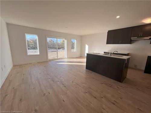 79 Queensbrook Crescent Crescent, Cambridge, ON - Indoor Photo Showing Kitchen With Double Sink