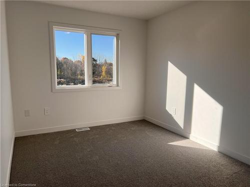 79 Queensbrook Crescent Crescent, Cambridge, ON - Indoor Photo Showing Other Room