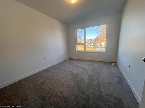 79 Queensbrook Crescent Crescent, Cambridge, ON - Indoor Photo Showing Other Room