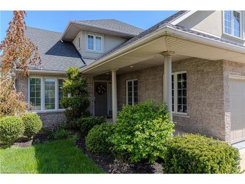 8233 Costabile Drive, Niagara Falls, ON - Outdoor