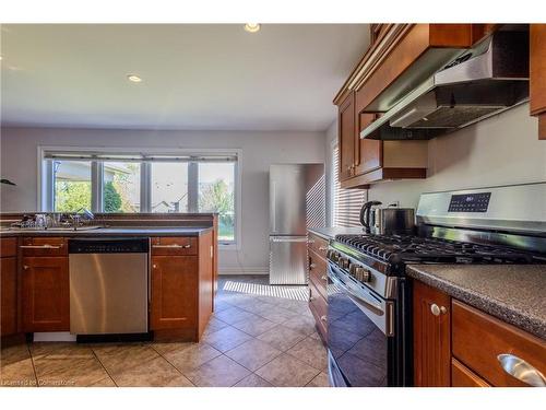 8233 Costabile Drive, Niagara Falls, ON - Indoor Photo Showing Kitchen With Stainless Steel Kitchen