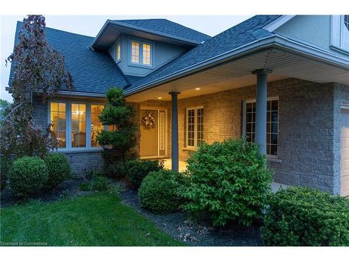 8233 Costabile Drive, Niagara Falls, ON - Outdoor