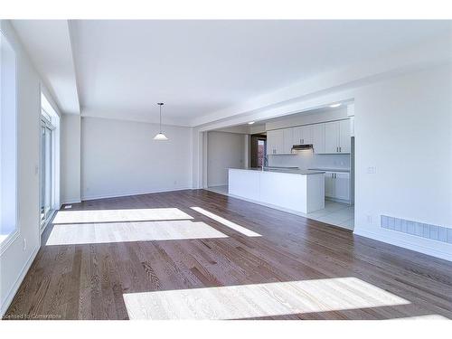 272 Broadacre Drive, Kitchener, ON - Indoor Photo Showing Kitchen