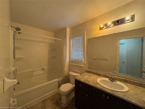 128 South Creek Drive, Kitchener, ON - Indoor Photo Showing Bathroom