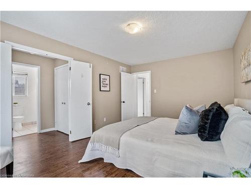 15 Briarfield Street, Kitchener, ON - Indoor Photo Showing Bedroom