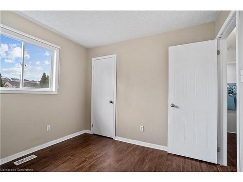 15 Briarfield Street, Kitchener, ON - Indoor Photo Showing Other Room