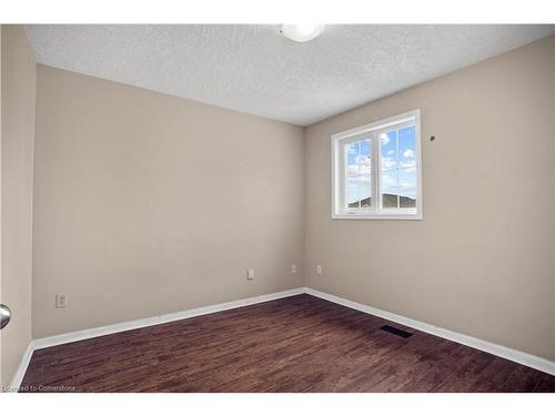 15 Briarfield Street, Kitchener, ON - Indoor Photo Showing Other Room