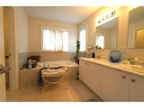 955 Wrenwood Drive Drive, Oshawa, ON - Indoor Photo Showing Bathroom