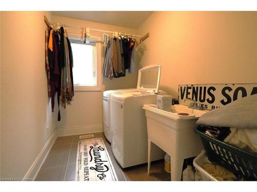 955 Wrenwood Drive Drive, Oshawa, ON - Indoor Photo Showing Laundry Room