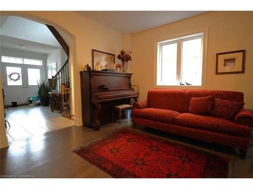 955 Wrenwood Drive Drive, Oshawa, ON - Indoor Photo Showing Living Room