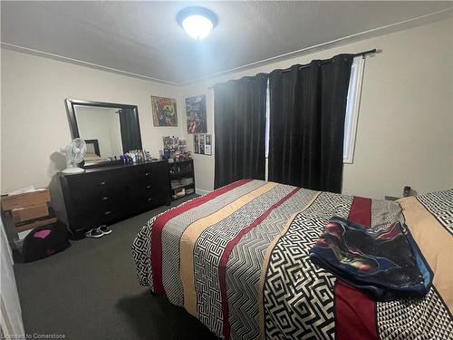 209 Murray Street, Wallaceburg, ON - Indoor Photo Showing Bedroom