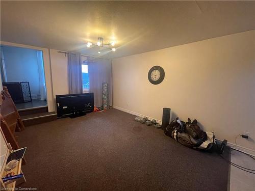 209 Murray Street, Wallaceburg, ON - Indoor Photo Showing Other Room