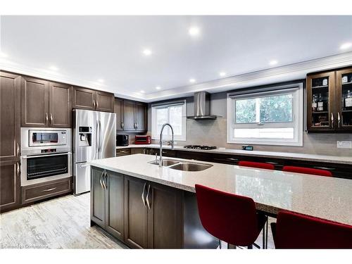 1540 Thetford Crescent, Mississauga, ON - Indoor Photo Showing Kitchen With Stainless Steel Kitchen With Double Sink With Upgraded Kitchen