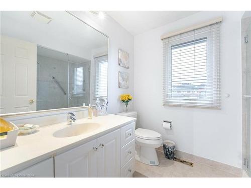 140 Lord Simcoe Drive, Brampton, ON - Indoor Photo Showing Bathroom