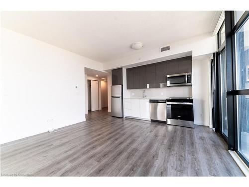 2214-60 Fredrick Street, Kitchener, ON - Indoor Photo Showing Kitchen