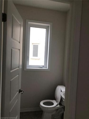 32 Anderson Road, Brantford, ON - Indoor Photo Showing Bathroom