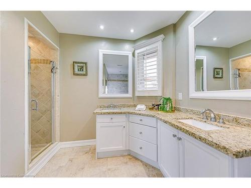 2892 Arlington Drive, Oakville, ON - Indoor Photo Showing Bathroom