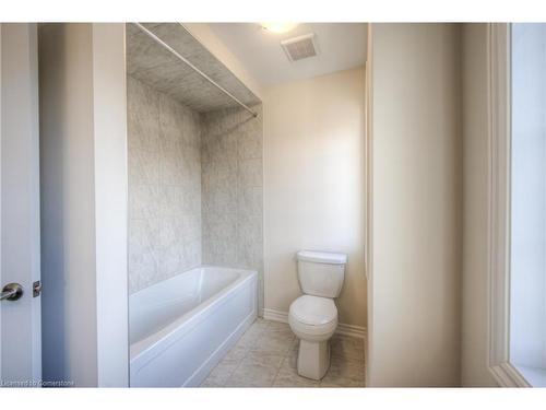 4 Poole Street, Brantford, ON - Indoor Photo Showing Bathroom