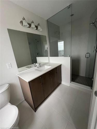 24-155 Equestrian Way, Cambridge, ON - Indoor Photo Showing Bathroom