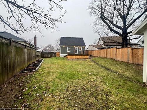 6077 Collins Drive, Niagara Falls, ON - Outdoor With Backyard