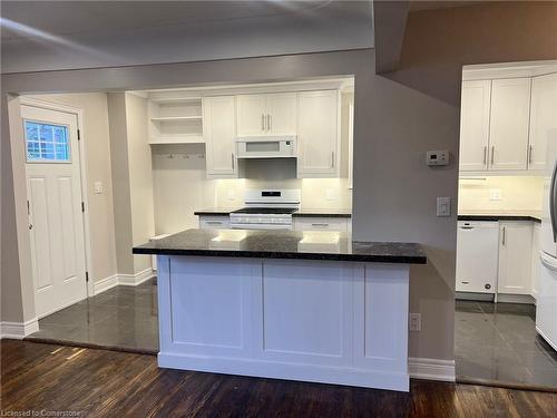 6077 Collins Drive, Niagara Falls, ON - Indoor Photo Showing Kitchen