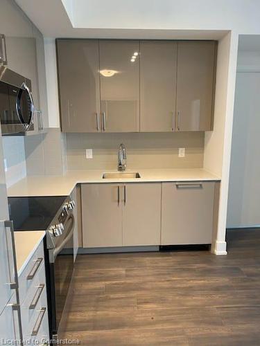 510-2450 Old Bronte Road, Oakville, ON - Indoor Photo Showing Kitchen