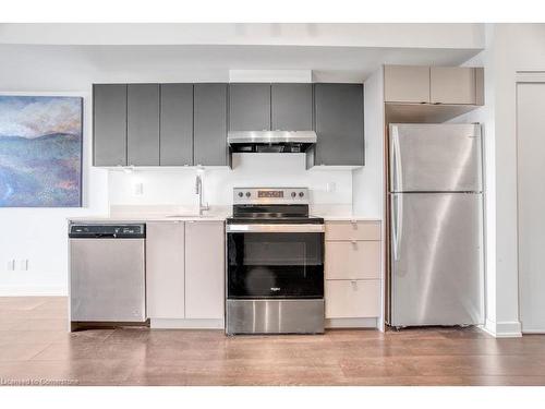 B501-3200 Dakota Common, Burlington, ON - Indoor Photo Showing Kitchen With Stainless Steel Kitchen