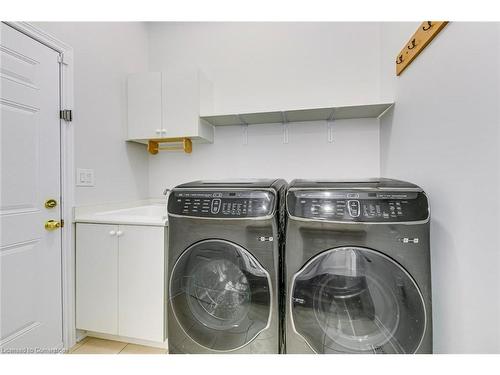 199 Mcknight Avenue, Waterdown, ON - Indoor Photo Showing Laundry Room