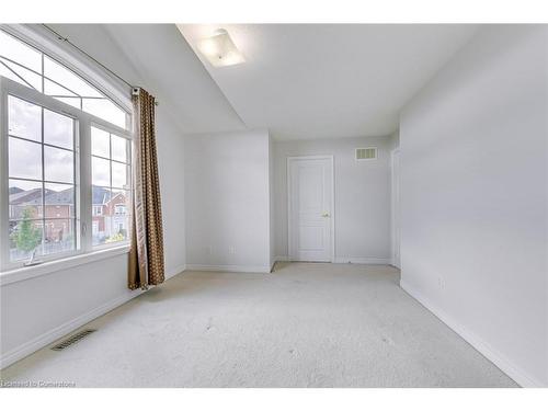 199 Mcknight Avenue, Waterdown, ON - Indoor Photo Showing Other Room