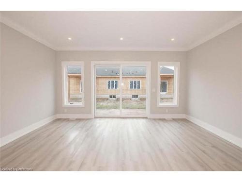 1060 Hansler Road, Welland, ON - Indoor Photo Showing Other Room