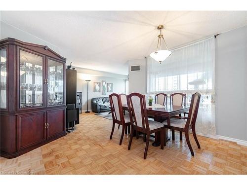 706-50 Elm Drive E, Mississauga, ON - Indoor Photo Showing Dining Room