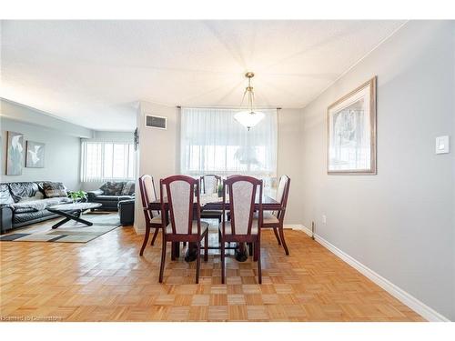 706-50 Elm Drive E, Mississauga, ON - Indoor Photo Showing Dining Room