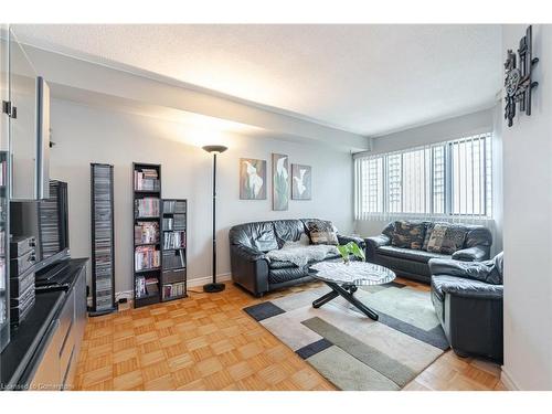 706-50 Elm Drive E, Mississauga, ON - Indoor Photo Showing Living Room