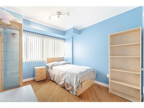 706-50 Elm Drive E, Mississauga, ON - Indoor Photo Showing Bedroom