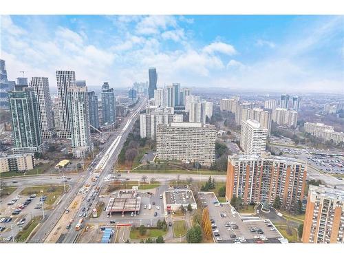 706-50 Elm Drive E, Mississauga, ON - Outdoor With View