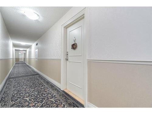 706-50 Elm Drive E, Mississauga, ON - Indoor Photo Showing Other Room