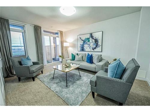 239-30 Times Square Boulevard, Hamilton, ON - Indoor Photo Showing Living Room