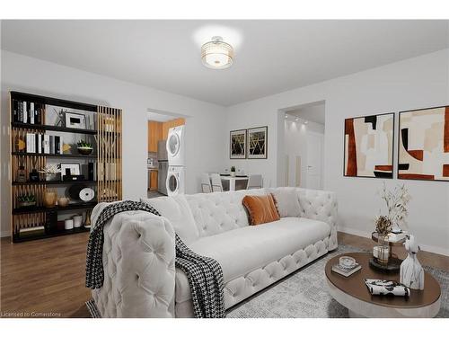 44 Mary Street, Brantford, ON - Indoor Photo Showing Living Room