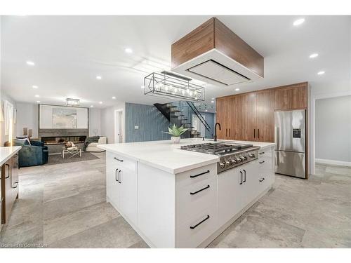 1204 West 5Th Street, Hamilton, ON - Indoor Photo Showing Kitchen With Upgraded Kitchen