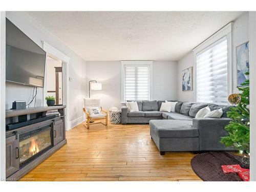 43 Victoria Street, Georgetown, ON - Indoor Photo Showing Living Room With Fireplace