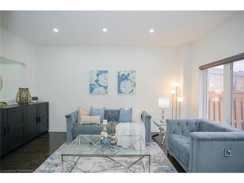 58 Kilrea Way, Brampton, ON - Indoor Photo Showing Living Room