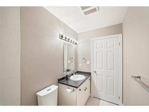 48 Oat Lane Lane, Kitchener, ON - Indoor Photo Showing Bathroom