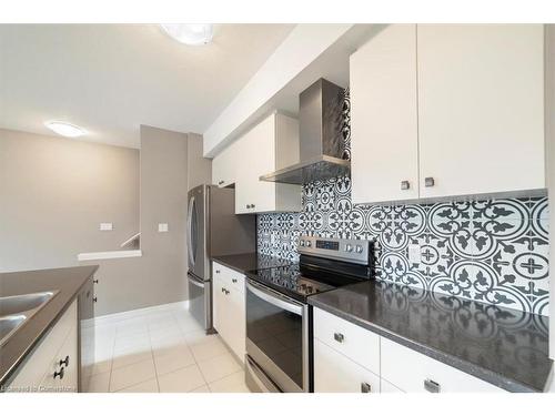 48 Oat Lane Lane, Kitchener, ON - Indoor Photo Showing Kitchen With Stainless Steel Kitchen With Double Sink With Upgraded Kitchen