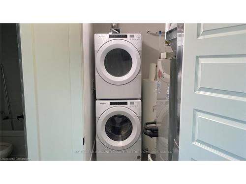 409-103 Roger Street, Waterloo, ON - Indoor Photo Showing Laundry Room